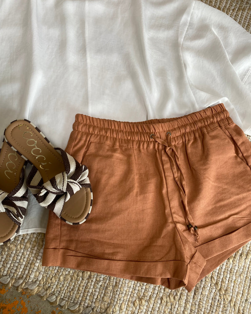 The Maebrie Linen Shorts