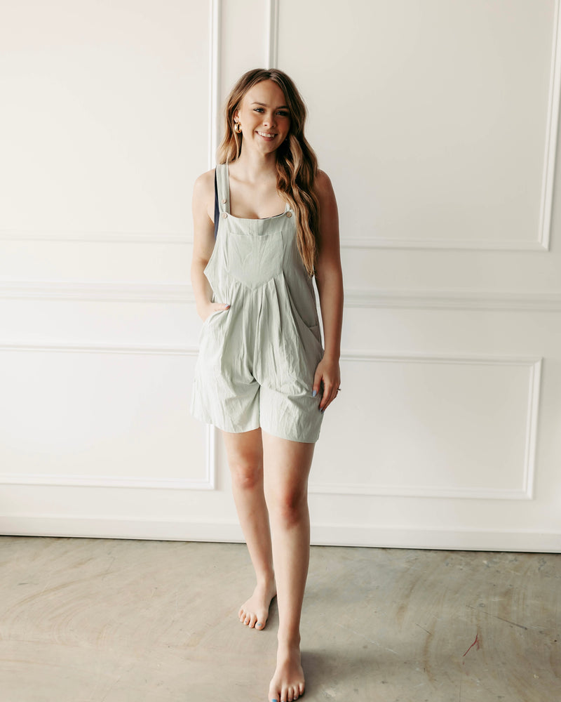 Sweet Duet Pleated Romper In Green