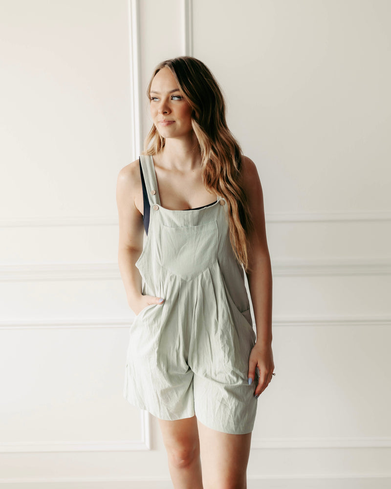 Sweet Duet Pleated Romper In Green